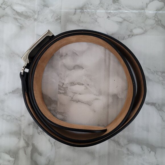 Cole Haan Black Leather Belt Cut Edge Silver Tone Plaque Buckle Size 34 - Picture 8 of 9